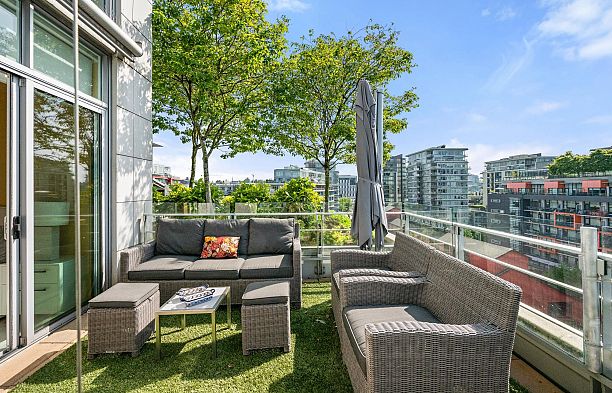 801 77 Walter Hardwick Avenue False Creek