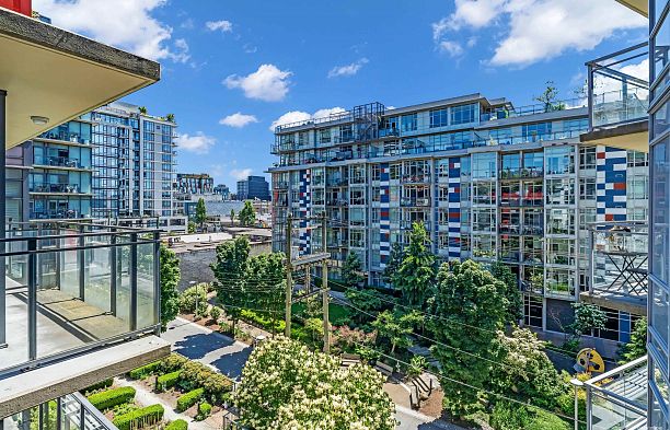 610 88 W 1st Avenue False Creek