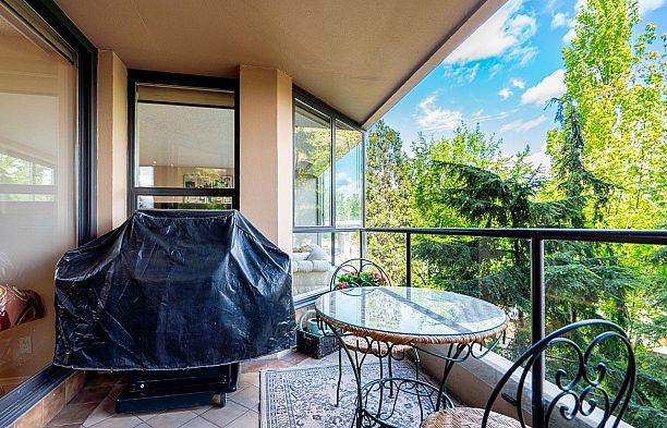 301 1450 Pennyfarthing Drive False Creek