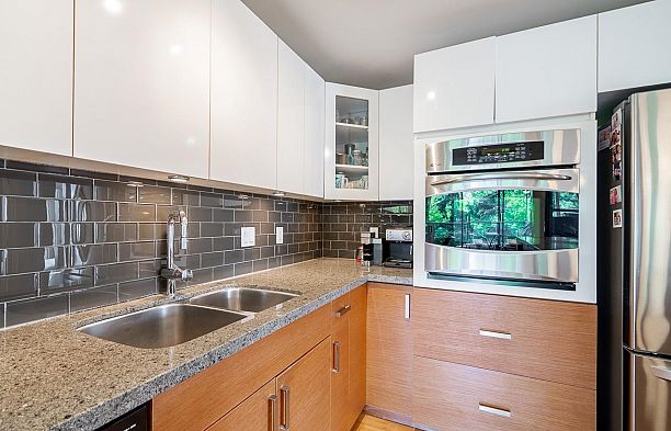 301 1450 Pennyfarthing Drive False Creek
