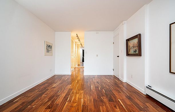 309 2101 Mcmullen Avenue Quilchena
