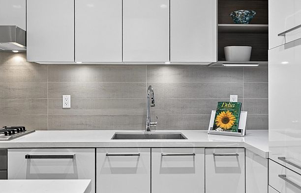 306 1628 W 4th Avenue False Creek
