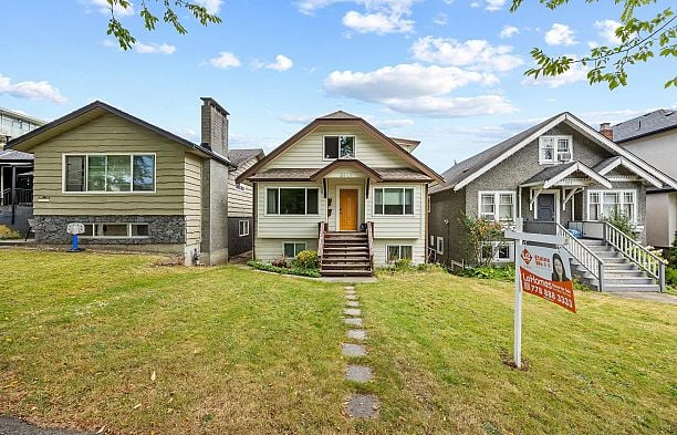 3579 W 18th Avenue Dunbar