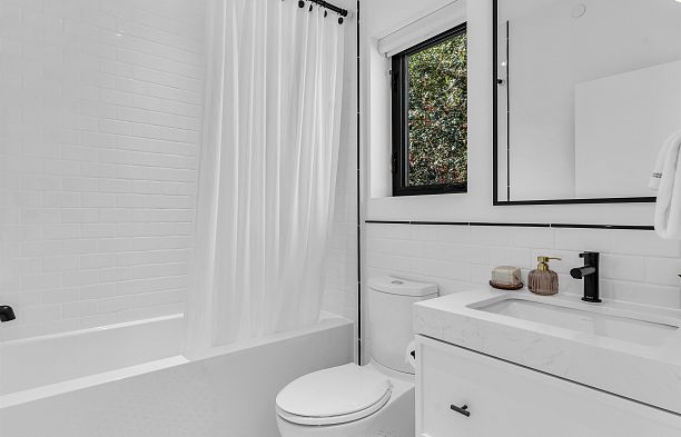 2 4088 Maple Crescent Quilchena