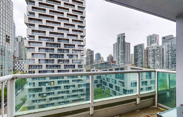 1401 1500 Howe Street Yaletown