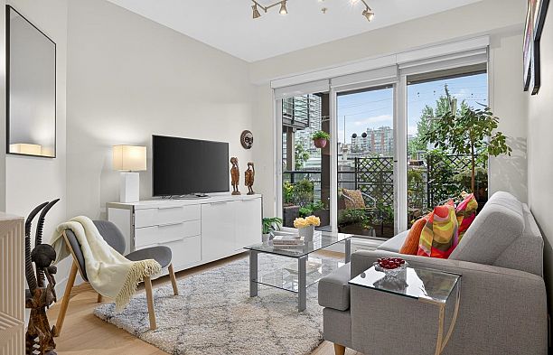 306 1628 W 4th Avenue False Creek