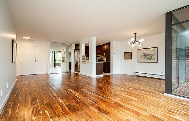 309 2101 Mcmullen Avenue Quilchena