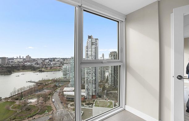 2705 1323 Homer Street Yaletown