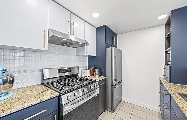 1807 583 Beach Crescent Yaletown