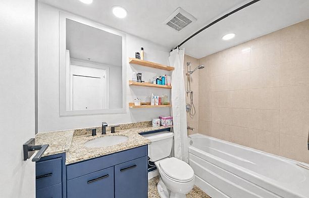 1807 583 Beach Crescent Yaletown