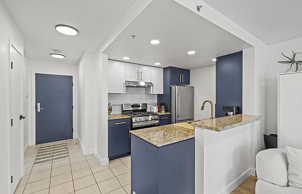 1807 583 Beach Crescent Yaletown