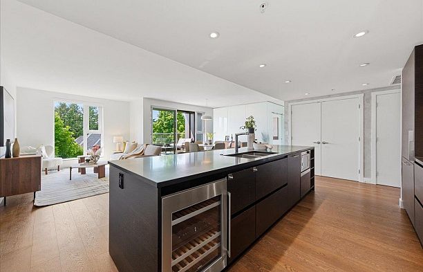 506 7228 Adera Street South Granville