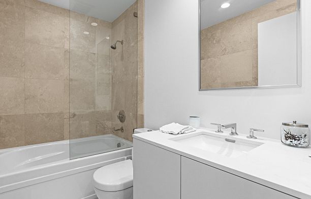 701 628 Kinghorne Mews Yaletown