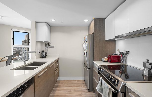 2705 1323 Homer Street Yaletown