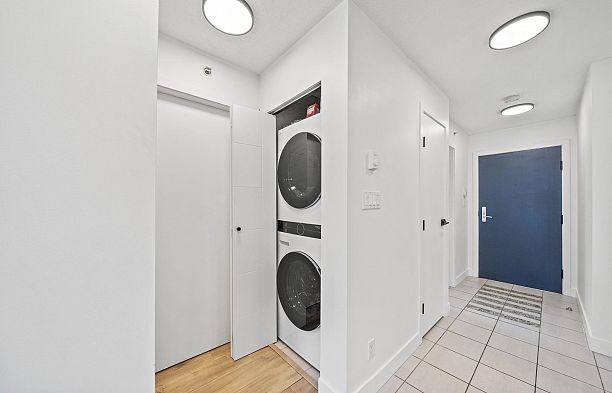 1807 583 Beach Crescent Yaletown