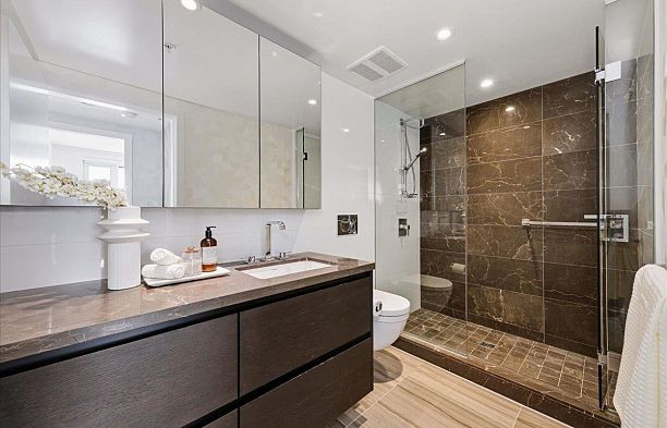 506 7228 Adera Street South Granville