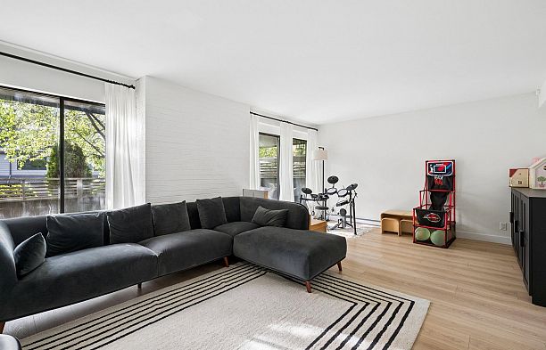 3951 Springtree Drive Quilchena