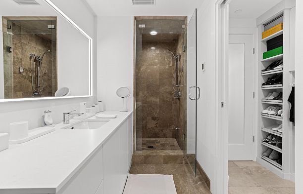 701 628 Kinghorne Mews Yaletown