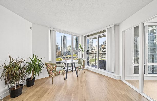 1807 583 Beach Crescent Yaletown