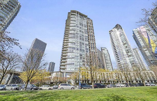 1807 583 Beach Crescent Yaletown