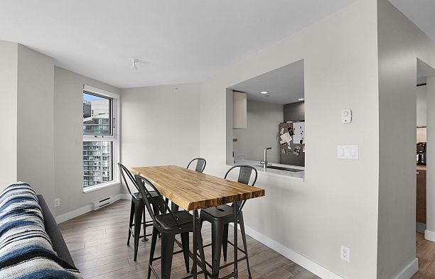 2705 1323 Homer Street Yaletown
