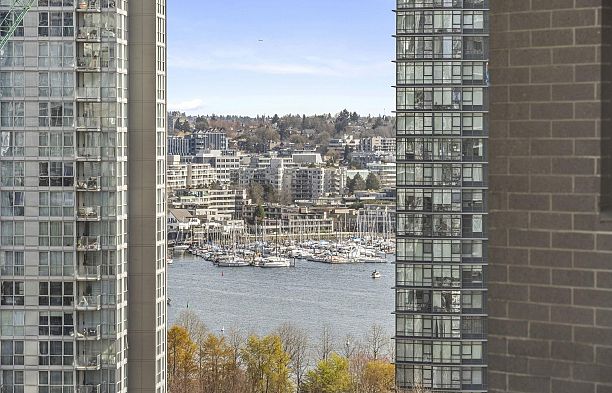 1807 583 Beach Crescent Yaletown
