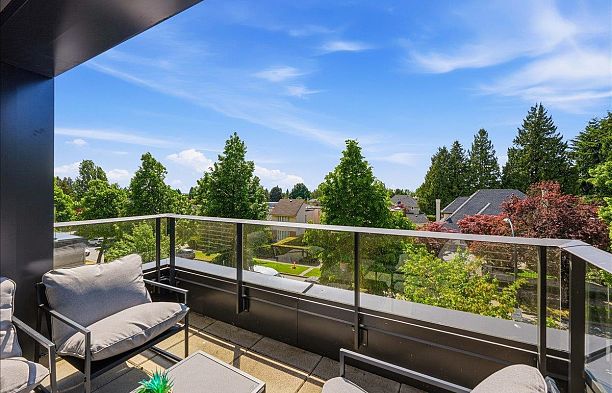 506 7228 Adera Street South Granville