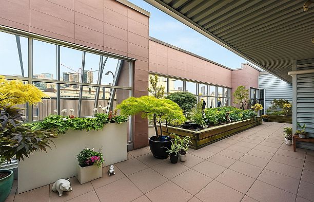 202 1750 W 2nd Avenue False Creek