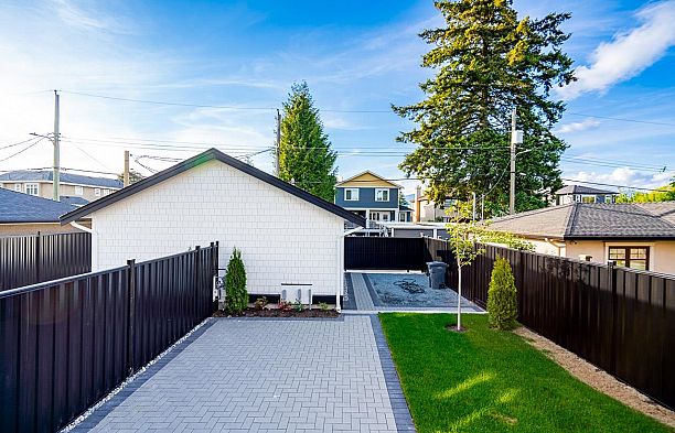 2621 Mcbain Avenue Quilchena