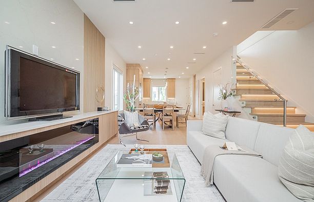 2623 Mcbain Avenue Quilchena