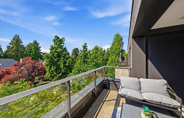506 7228 Adera Street South Granville