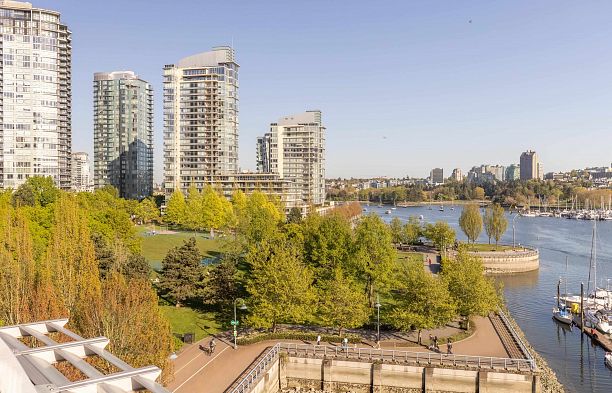 701 628 Kinghorne Mews Yaletown