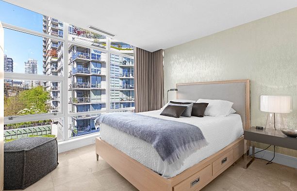 701 628 Kinghorne Mews Yaletown