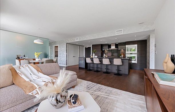 506 7228 Adera Street South Granville
