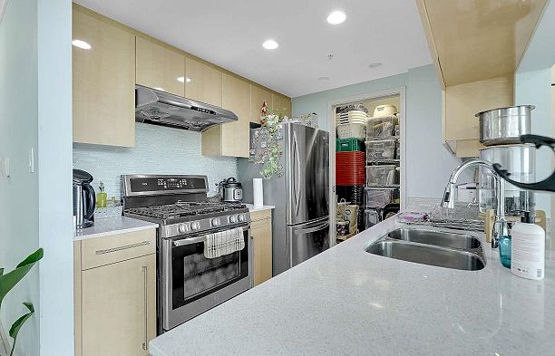 601 1408 Strathmore Mews Yaletown