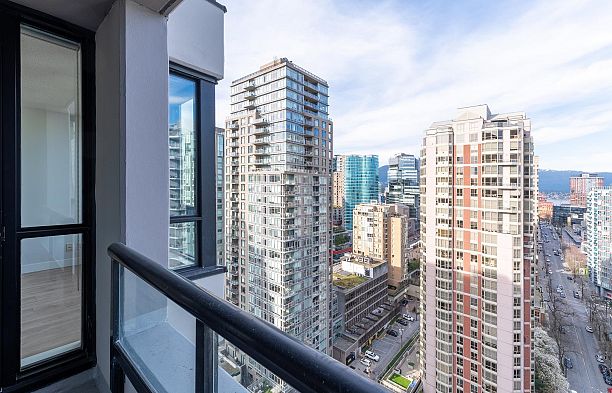 2501 909 Mainland Street Yaletown