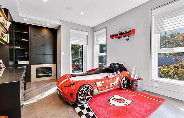 1909 Discovery Street Point Grey