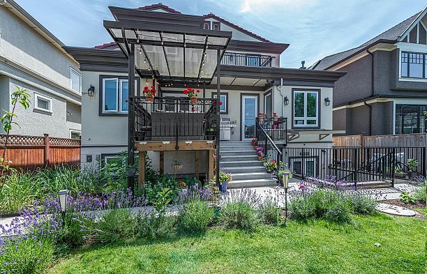 2507 W King Edward Avenue Arbutus