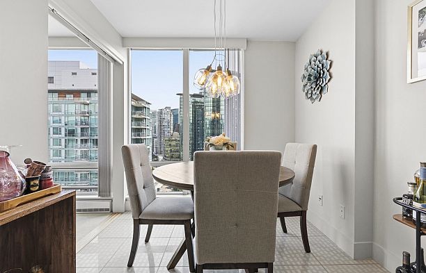 1703 590 Nicola Street Coal Harbour