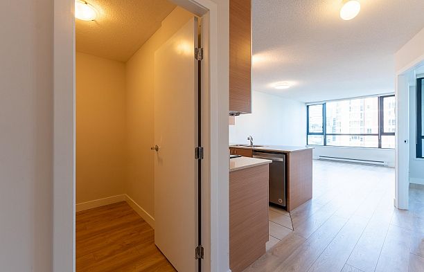 2501 909 Mainland Street Yaletown