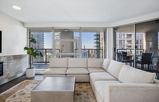 1903 989 Beatty Street Yaletown