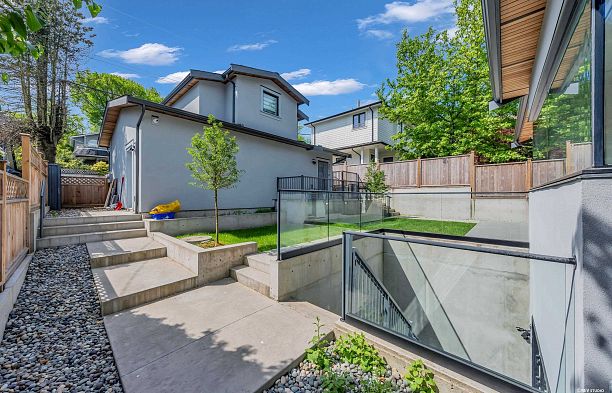 3514 W 27th Avenue Dunbar