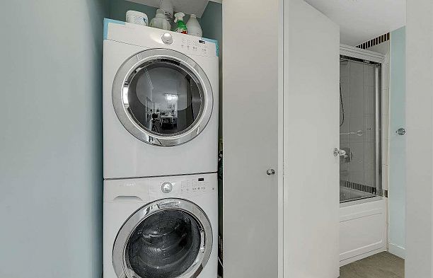 601 1408 Strathmore Mews Yaletown