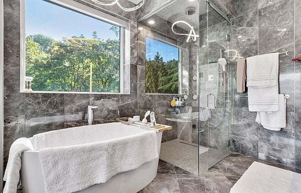 1909 Discovery Street Point Grey