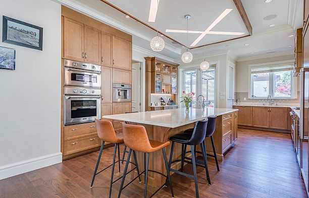 2507 W King Edward Avenue Arbutus
