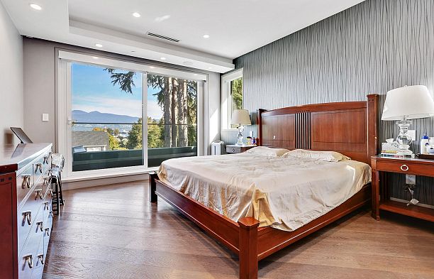 1909 Discovery Street Point Grey