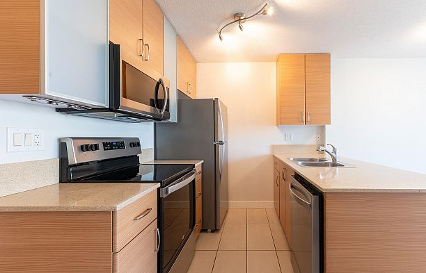 2501 909 Mainland Street Yaletown