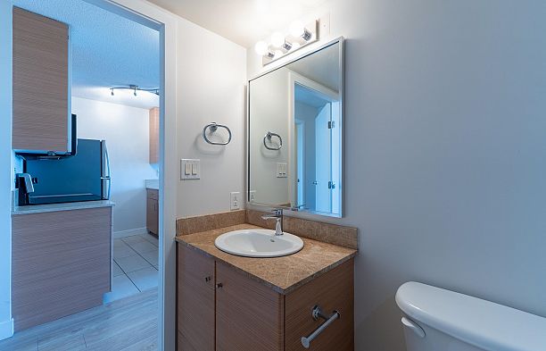 2501 909 Mainland Street Yaletown