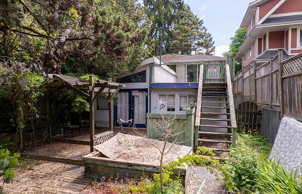 357 E 33rd Avenue Main