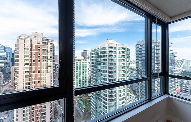 2501 909 Mainland Street Yaletown